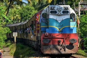 දුම්රිය ස්ථාන සන්නිවේදන කටයුතු නවතී - මගීන් සහ දුම්රිය ස්ථාන කාර්ය මණ්ඩලය අපහසුතාවයට