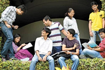 இனி இளைஞர்களுக்கு மாதம் ரூ.8,500 உதவித்தொகை - அரசு வாக்குறுதி!