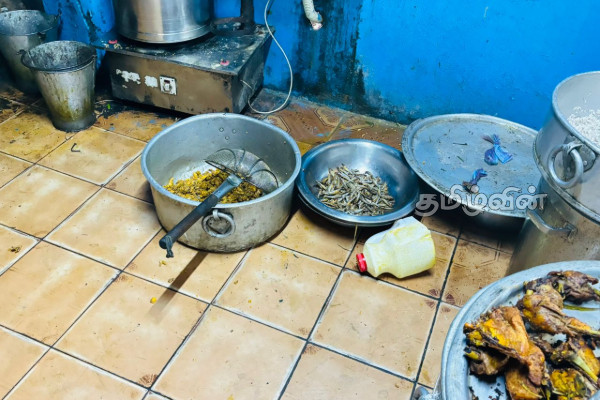 விசுவமடுவில் சுகாதார சீர்கேட்டுடன் இயங்கிய உணவகத்திற்கு சீல் | Unsanitary Restaurant Mullaitivu Vishwamadu Sealed