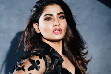 பிறந்தநாள் பார்ட்டியில் பிக்பாஸ் பிரபலத்துடன் 22 வயது நடிகை ஷிவானி!! வைரலாகும் புகைப்பட...