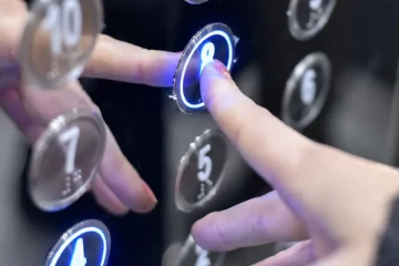 மின்தூக்கி உடைந்து இளைஞன் உயிரிழப்பு; காலியில் சம்பவம்