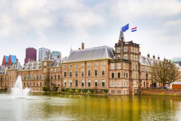 உலகின் தலைசிறந்த நாடுகளில் ஒன்றாக வளர்ந்து நிற்கும் நெதர்லாந்தின் வரலாறு