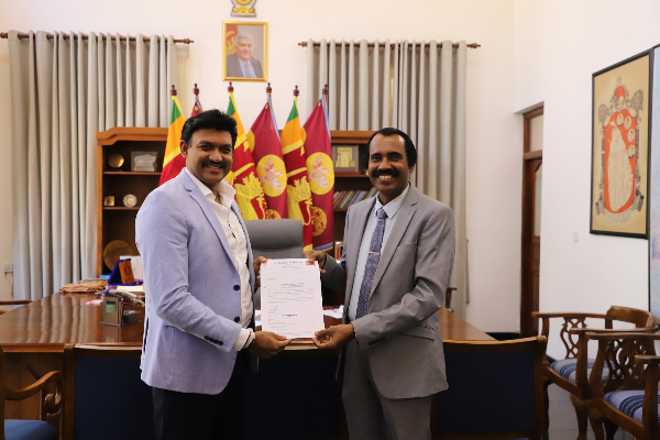 இரு முஸ்லிம்களுக்கு கிழக்கு ஆளுநரால் உயர்பதவி வழங்கி வைப்பு | Muslims Given High Rank Governor Eastern Province