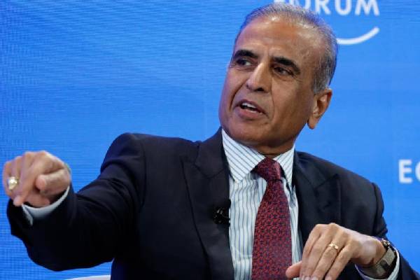 18 வயதில் ரூ 20,000 கடனாக வாங்கி பல பில்லியன் டொலர் சாம்ராஜ்யத்தை உருவாக்கிய நபர் | Borrowed 20000 Built Billion Dollar Empire