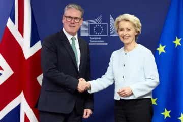 புலம்பெயர்ந்தோரின் குடும்பங்களும் பிரித்தானியாவுக்குள் அனுமதிக்கப்படலாம்: அச்சம் தெரிவித்துள்ள விமர்சகர்கள்