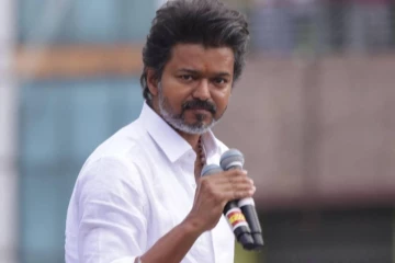 விஜய்க்கு ஆப்பு மேல் ஆப்பு, டெல்லிக்கு போகனுமாம் இப்போ