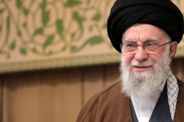 CVN-72-எச்சரிக்கை! ஈரான் தாக்குதல் முடிவுக்கு தயாராகியுள்ள வெள்ளை மாளிகை மேசை | Trump To Set Cvn 72 Goals At White House Desk