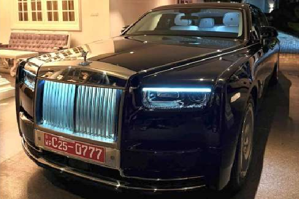 மைத்திரியின் சகோதரருக்கு விதிக்கப்பட்ட ரூபா 700 இலட்சம் அபராதம் | Rs 700 Lakh Fine Dudley Sirisena S Rolls Royce மைத்திரியின் சகோதரருக்கு விதிக்கப்பட்ட ரூபா 700 இலட்சம் அபராதம் | Rs 700 Lakh Fine Dudley Sirisena S Rolls Royce