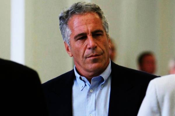 11 மணி நேர தீவிர விசாரணை: பிரிட்டன் முன்னாள் இளவரசர் ஆண்ட்ரூ விடுவிப்பு! | Prince Andrew Released After 11 Hour Interrogation