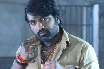 நடிகர் விஜய் சேதுபதியா இது? அப்பாவி முகத்தில் ஜொலிக்கும் அழகைப் பாருங்க! அரிய புகைப்படம்