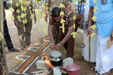 தமிழர் பகுதியொன்றில் உள்ள பொலிஸ் நிலையத்தில் கோலாகலமாக நடைபெற்ற தைப்பொங்கல்!