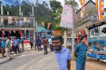 நுவரெலியா - தலவாக்கலை தனியார் பேருந்து சாரதிகள் பணிப்பகிஷ்கரிப்பு