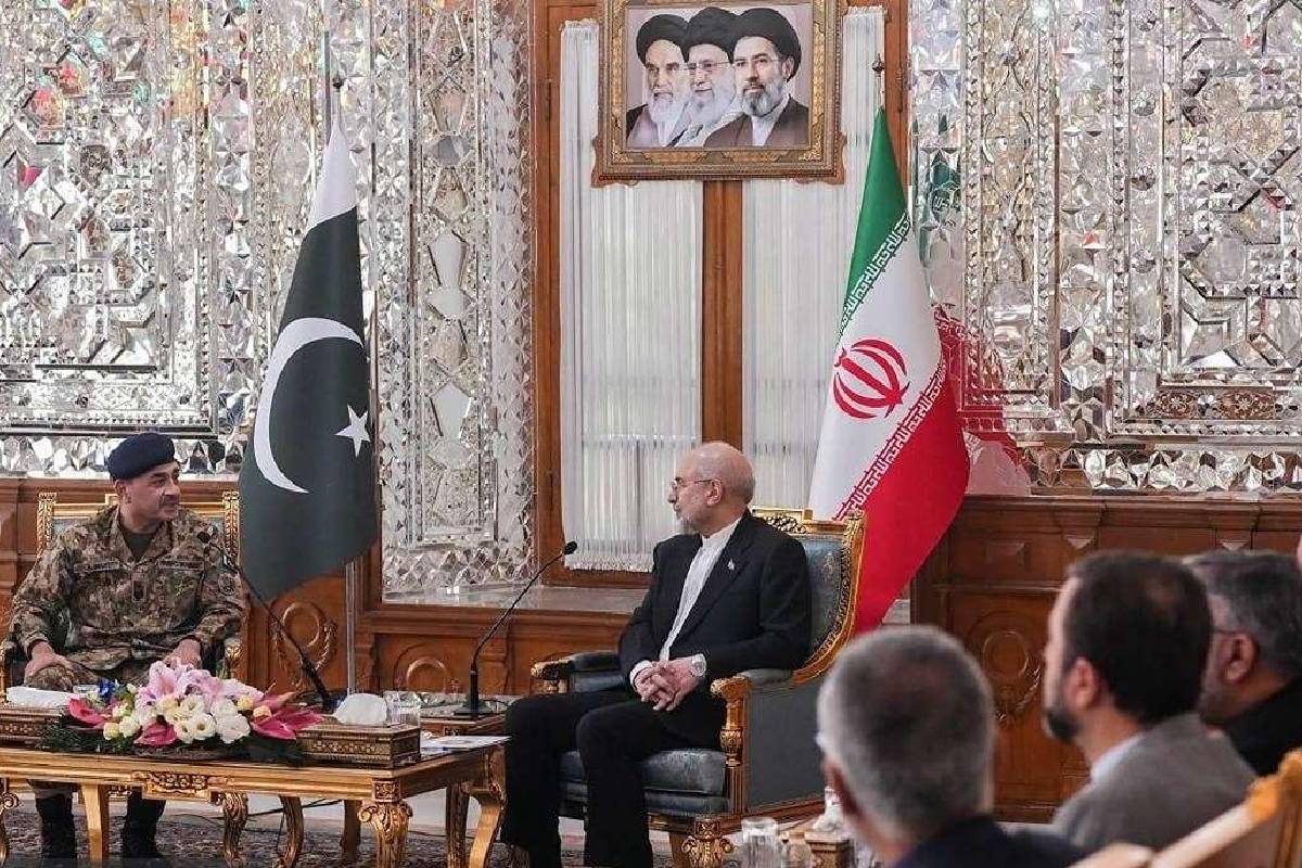 ஈரானிய சபாநாயகரைச் சந்தித்த பாகிஸ்தான் இராணுவ தளபதி | Pakistani Army Chief Meets Iranian Speaker ஈரானிய சபாநாயகரைச் சந்தித்த பாகிஸ்தான் இராணுவ தளபதி | Pakistani Army Chief Meets Iranian Speaker