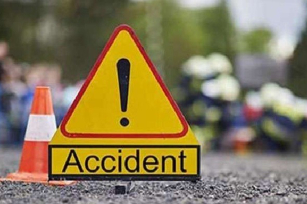 கோர விபத்தில் 8 வயது சிறுமி பலி! தந்தையின் நடந்த கண்முன்னே துயரம் | 8 Year Old Girl Tragically Dies In Car Accident