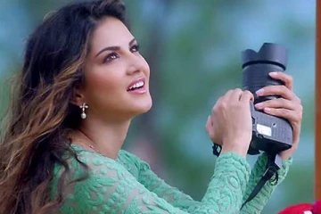 ரசிகரின் செயலை கண்டு நெகிழ்ச்சியடைந்து சன்னிலியோன் வெளியிட்ட பதிவு!