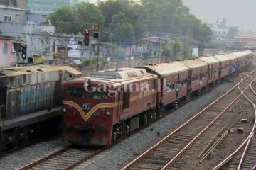 මුහුදුබඩ දුම්රිය ධාවනයේ ප්‍රමාදක් ..