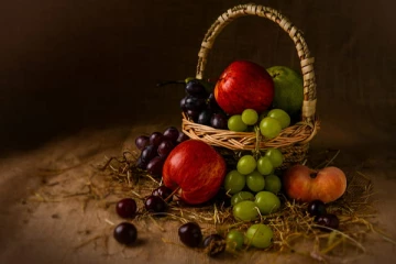 இலங்கையில் மூடப்படும் பழக்கடைகள்