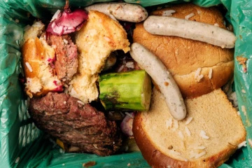 ஒரு பக்கம் பசி, பட்டினி; மறுபக்கம் குப்பையில் 1 பில்லியன் டன் உணவு - கொடுமை!