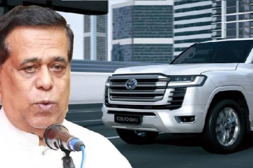 டீசல் இல்லாமல் இடைநடுவில் நின்ற   அமைச்சரின்  வாகனம்!