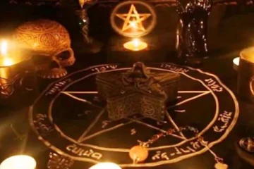 வீட்டில் தீய சக்திகளின் தொல்லை இருக்கின்றதா? சின்ன சின்ன பரிகாரங்கள் போதும்