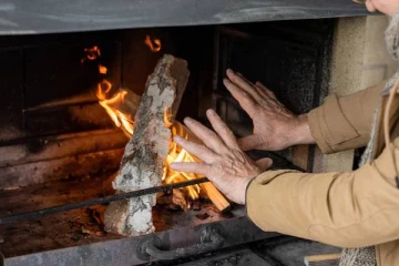 விறகை சேகரிக்குமாறு நாட்டு மக்களுக்கு அறிவுறுத்திய அரசாங்கம்!