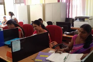 அரச ஊழியர்களை அழைப்பது தொடர்பில்  அரசாங்கம் வழங்கிய பதில்