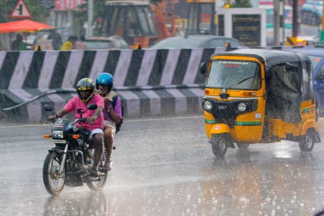 நிலவும் வளிமண்டல காற்றழுத்த தாழ்வு பாதை.., 5 மாவட்டங்களில் கனமழை பெய்யும்?