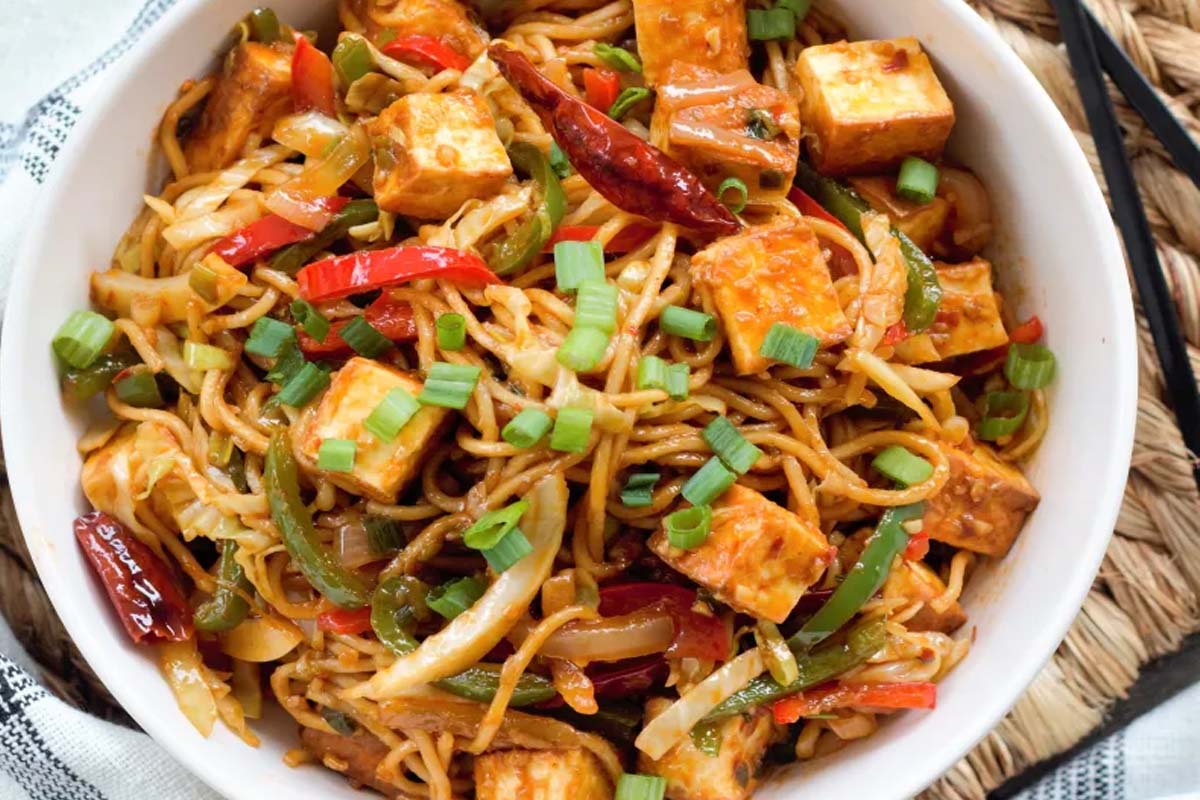 நூடுல்ஸில் பனீர் சேர்த்து சாப்பிடுறீங்களா? உணவியல் நிபுணர் கூறும் உண்மை | Is It Healthy To Eat Noodles With Paneer நூடுல்ஸில் பனீர் சேர்த்து சாப்பிடுறீங்களா? உணவியல் நிபுணர் கூறும் உண்மை | Is It Healthy To Eat Noodles With Paneer