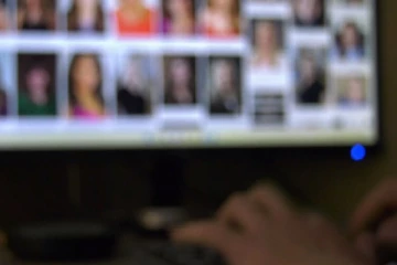 கனடிய சிறுமியிடம் அநாகரீகமாக நடந்த அமெரிக்க 14 ஆண்டுகள் சிறை