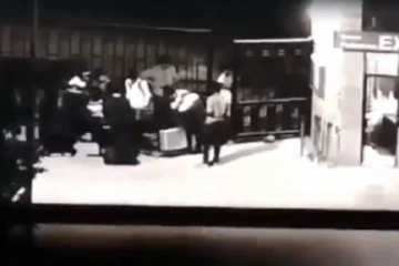 காதலியை சூட்கேஸில் அடைத்து வைத்த காதலன் - என்ன காரணம் தெரியுமா?