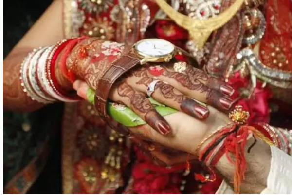 திருமணம் ஆன ஒரே நாளில் மணமகனை தூக்கி எறிந்த மணப்பெண் - இப்படி ஒரு காரணமா? | Tiruppur Newlywed Married Stop Reason