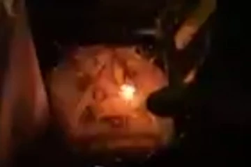 රාජපක්ශලාට එරෙහිව පිරිසක් අරගල බිමේ නැටූ තොයිලය.. (VIDEO)