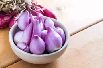 தினமும் ஒரு பச்சை வெங்காயம் சாப்பிடுங்க... எந்தவொரு பிரச்சினையும் வராதாம்