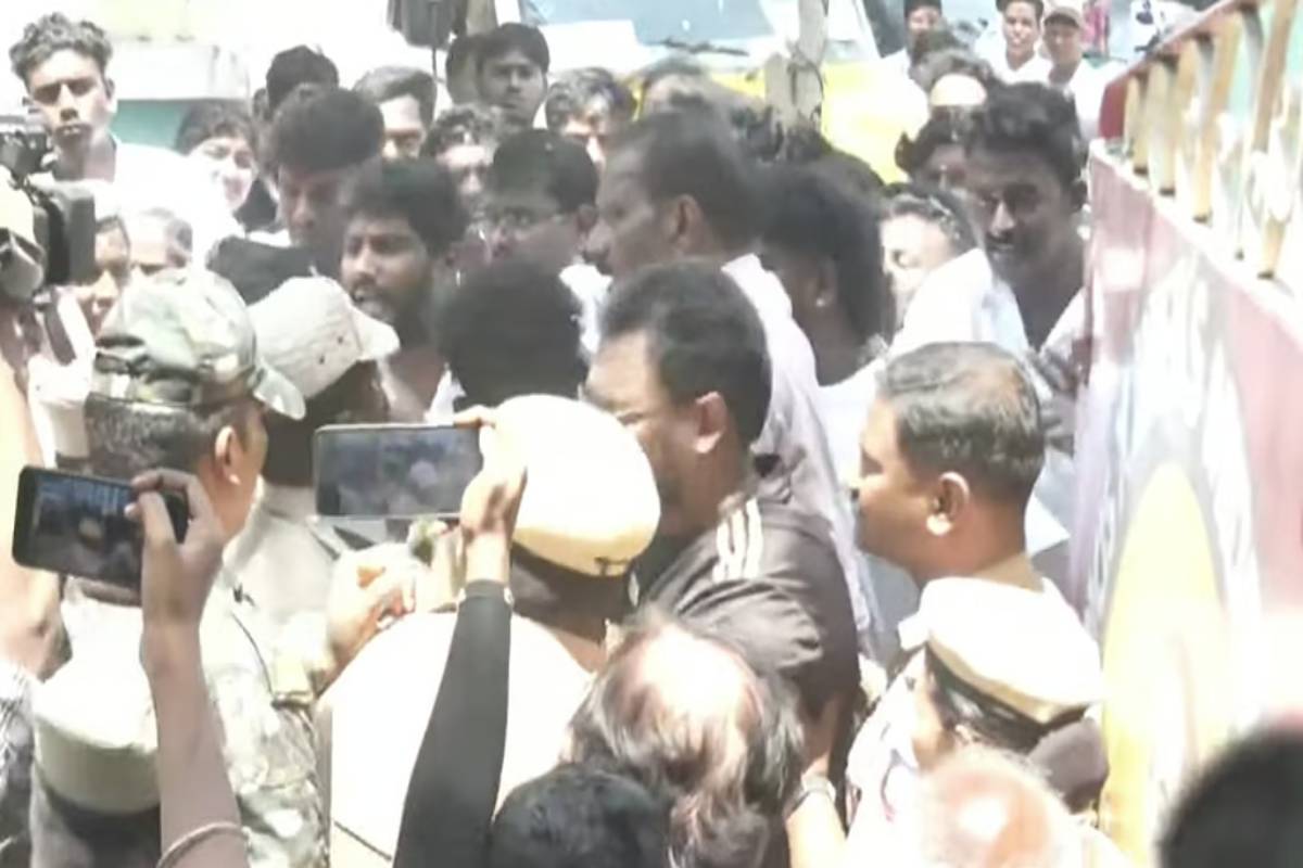 தமிழக சட்டமன்ற தேர்தலில் ஏற்பட்ட மோதலால் பரபரப்பு | Allegation Fake Voting Clashes Between Bjp And Dmk