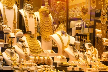 சடுதியாக குறைவடையும் தங்க விலை..! தங்கம் வாங்க காத்திருப்போருக்கான மகிழ்ச்சி தகவல்