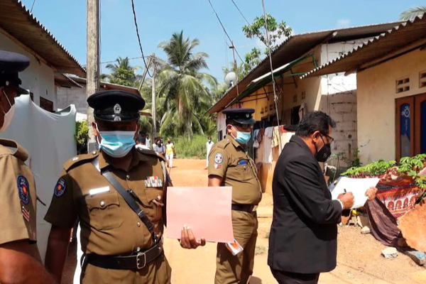 விலாசம் கேட்பது போல் வீட்டுக்குள் நுழைந்து பெண்ணின் தங்க சங்கிலி அறுப்பு | Woman S Gold Chain Saw