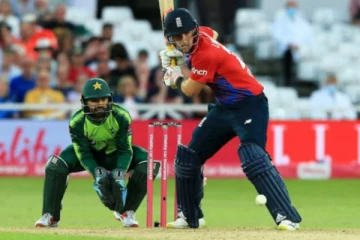 பாகிஸ்தானுக்கு பதிலடி கொடுத்த இங்கிலாந்து... டி20 போட்டியில் அசத்தல் வெற்றி