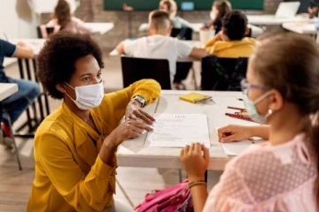 ரொறன்ரோவில் அதிருப்தியை வெளியிட்டுள்ள ஆசிரியர்கள்!