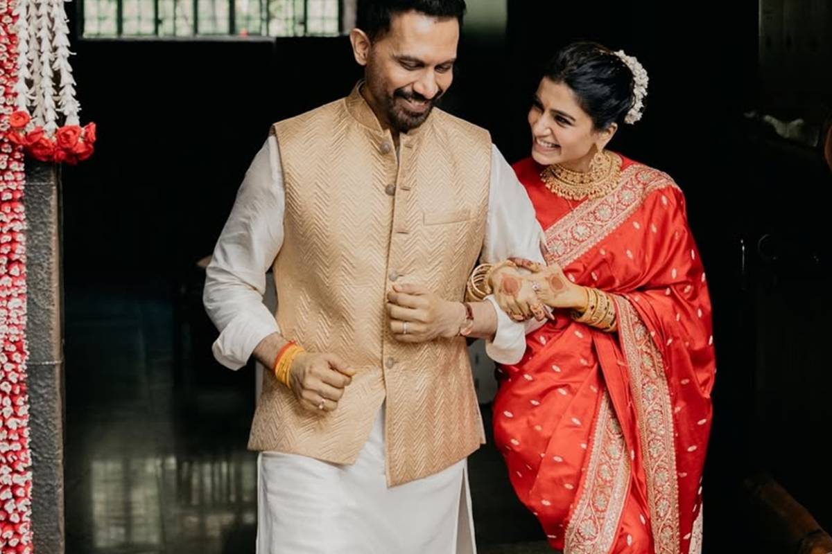 රසිකයින් මවිත කරමින් සමන්තා ගැබිනියක් බව තහවුරු වෙයි - දරුවා ලැබෙන දිනයත් මෙන්න | Samantha Raj Nidimoru Sparks Pregnancy Buzz