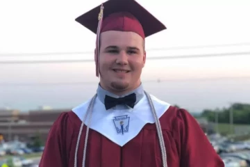 தண்ணீர் கேட்டு கெஞ்சி உயிரிழந்த மாணவர்: குடும்பத்திற்கு ரூ.465 கோடி இழப்பீடு