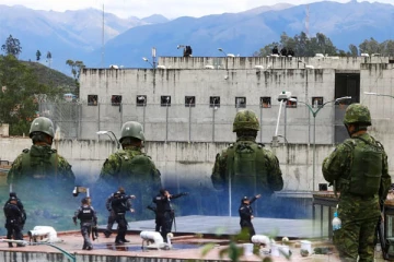 ஈக்குவடோர் சிறைக்கைதிகளால் 57 அதிகாரிகள் விடுதலை- செய்திகளின் தொகுப்பு