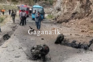 චීන ඉංජිනේරුවන් පිරිසකට මරාගෙන මැරෙන ප්‍රහාරයක්. - (VIDEO)