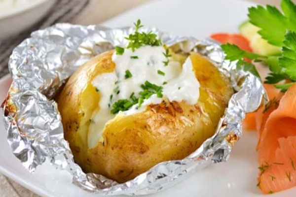 அலுமினிய தாளில் உணவை பேக் செய்பவரா நீங்கள்? ஆண்மைக் கோளாறு ஏற்படும் ஜாக்கிரதை | Packing Food In Aluminum Foil Food Danger