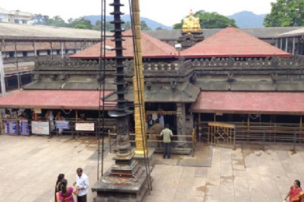 வனிதா தரிசனம் செய்த மூகாம்பிகையம்மன் கோவிலில் நடக்கும் அதிசயம்! மெய்சிலிர்த்து போன பக்தர்கள் | Karnataka Moogambikai Amman Temple
