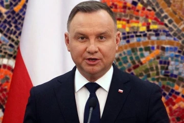 கொரோனாவால் 2வது முறையாக பாதிக்கப்பட்ட பிரபல நாட்டின் ஜனாதிபதி!