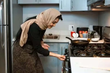 கேஸ் அடுப்பை இந்த திசையில் மட்டும் வைக்காதீங்க! பணப்பிரச்சினை அதிகமாக இருக்கும் ஜாக்கிரதை