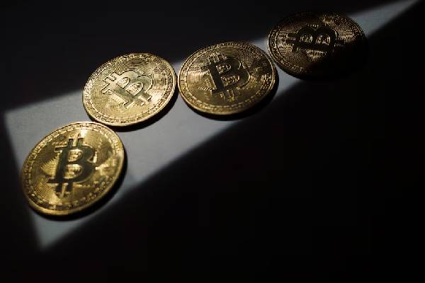 Bitcoin ETF-ல் இருந்து ரூ 4,667 கோடியை ஒரே நாளில் வெளியேற்றிய முதலீட்டாளர்கள் | Bitcoin Etf Investors Pull Million Bitcoin ETF-ல் இருந்து ரூ 4,667 கோடியை ஒரே நாளில் வெளியேற்றிய முதலீட்டாளர்கள் | Bitcoin Etf Investors Pull Million