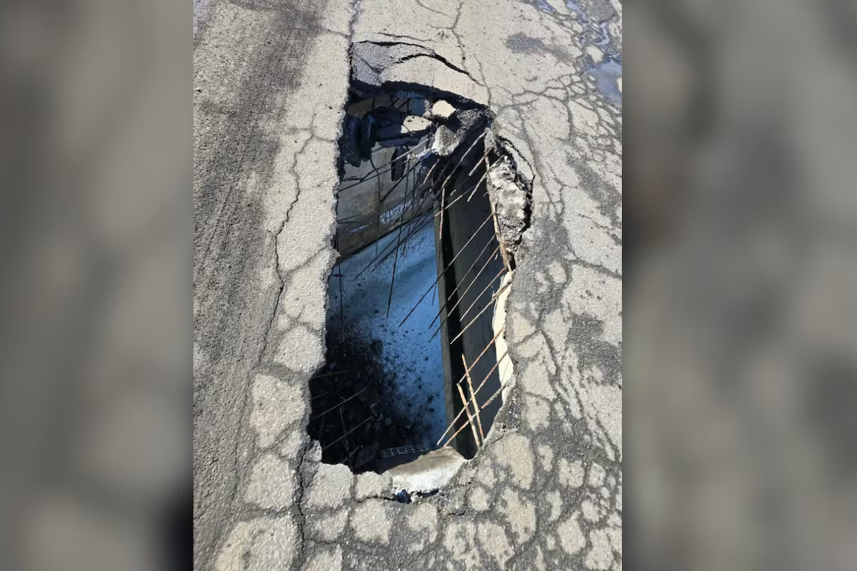 கனடாவில் பாலத்தின் பகுதி இடிந்து விழுந்ததால் போக்குவரத்து நிறுத்தம் | Portion Of Montreal Area Bridge Collapses