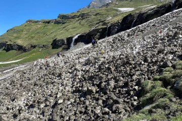 சுவிஸில் பனிச்சரிவில் சிக்கிய நபர்...  ஒரு வாரத்திற்கு பிறகு தெரியவந்த தகவல்