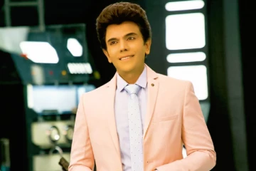 வெறித்தனமாக இருக்கும் லெஜெண்ட் சரவணனின் புதிய லுக்.. அசந்து போன ரசிகர்கள்!